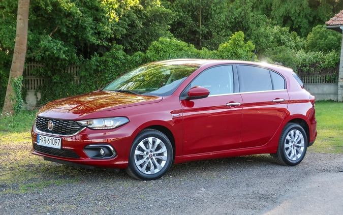 Fiat Tipo cena 47500 przebieg: 134887, rok produkcji 2018 z Myszyniec małe 781